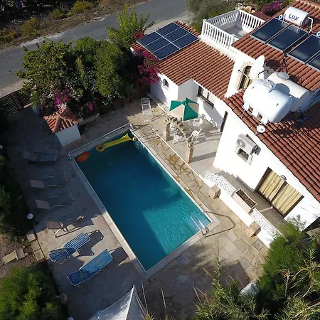 Coral Cypria Coral Bay Villas Vilă *