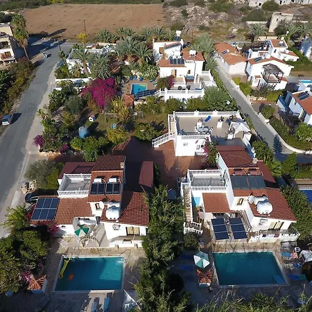Coral Cypria Coral Bay Villas Vilă *