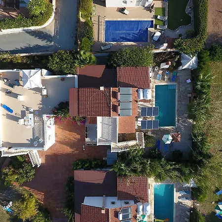 Coral Cypria Coral Bay Villas *