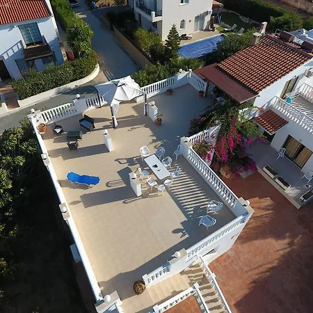 Coral Cypria Coral Bay Villas Vilă