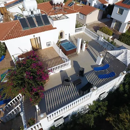 Coral Cypria Coral Bay Villas Vilă