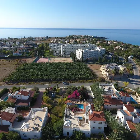 Vilă Coral Cypria Coral Bay Villas