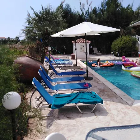 Coral Cypria Coral Bay Villas *