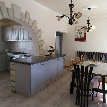 Coral Cypria Coral Bay Villas Vilă *