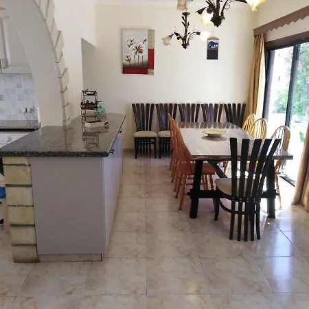 Vilă Coral Cypria Coral Bay Villas *