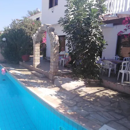 Villa Coral Cypria Coral Bay Villas Peyia